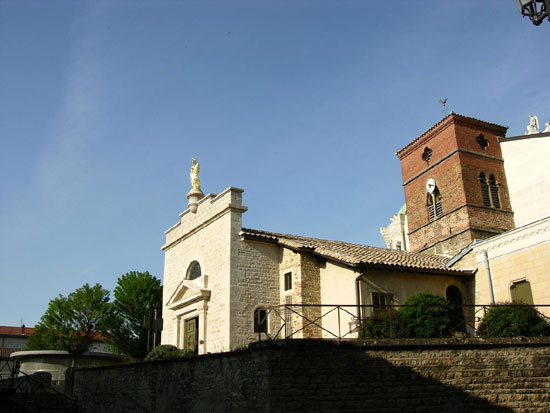 Церковь в Арсе.